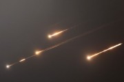 梦见去世伊朗以导弹齐射回应以色列的大规模袭击